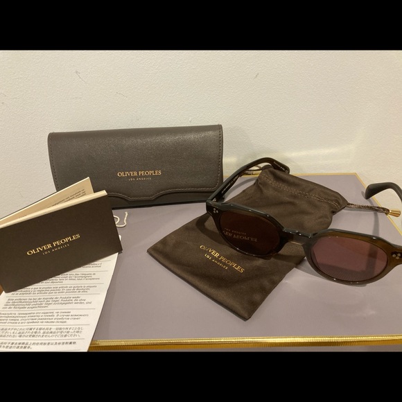 Oliver Peoples Brown Irven Sunglasses lightly used in case - Picture 15 of 16